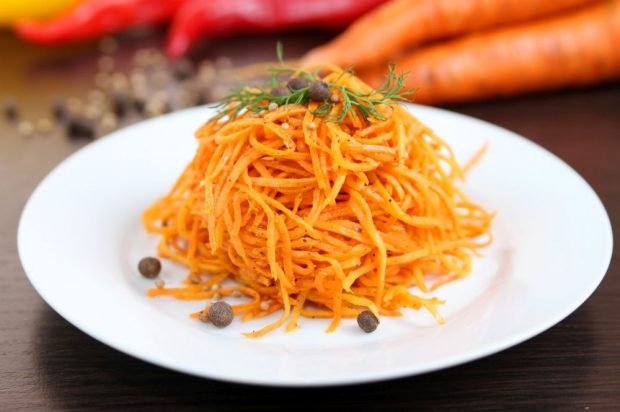 Acute carrots in Korean with dry adjika