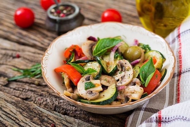 Baked vegetables and mushrooms