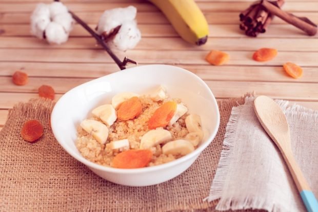 Barley porridge on the water in a slow cooker