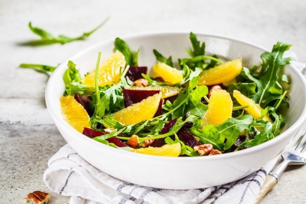 Beetroot salad and oranges