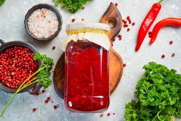 Borsch with cabbage for the winter in banks