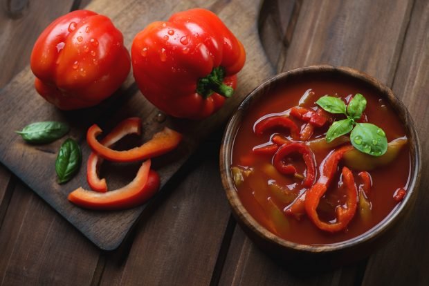 Bulgarian pepper with tomato paste without sterilization