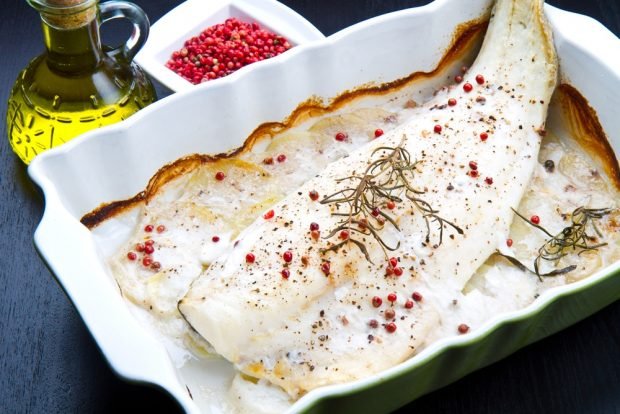 Cod in sour cream in the oven