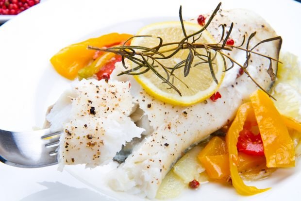 Cod with Bulgarian pepper in the oven