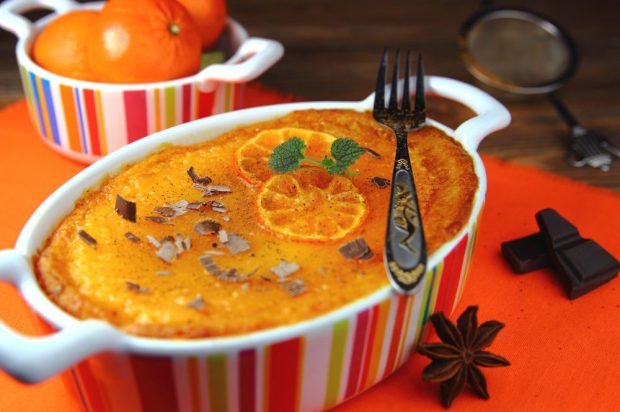 Cottage cheese casserole with tangerines and cinnamon