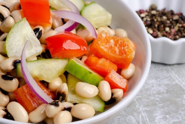 Cucumber salad and beans