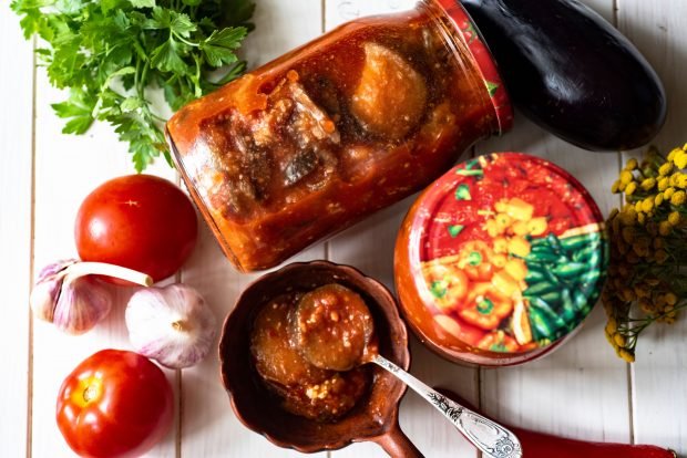 Eggplant with tomatoes and garlic for the winter