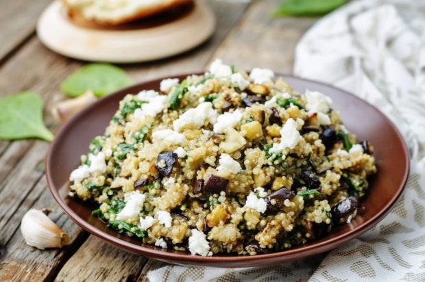 Film salad, fried eggplant and Feta