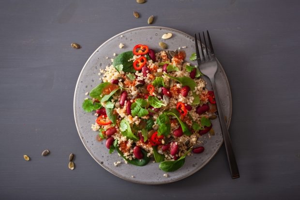 Film salad, spinach and beans