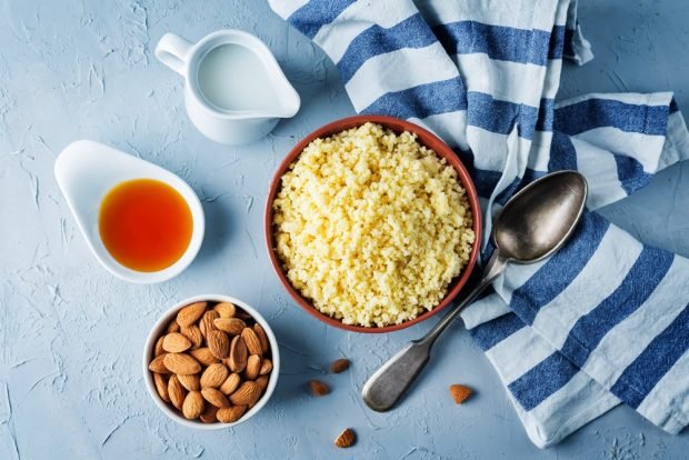 Fucky porridge in the water in a slow cooker