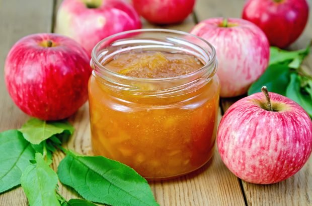 Jam from apples through a meat grinder