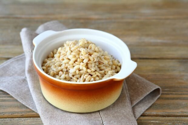 Pearl barley in the water in a slow cooker