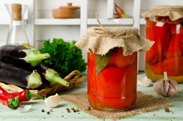 Pickled bell pepper with butter for the winter