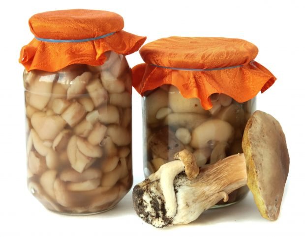 Pickled white mushrooms for the winter