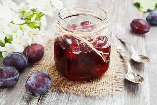 Plum jars of plum without bones