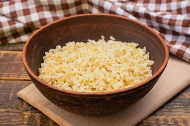 Porridge Bulgur on the water