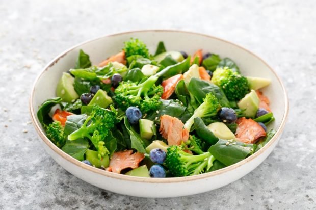 Red fish salad, avocado, broccoli and spinach