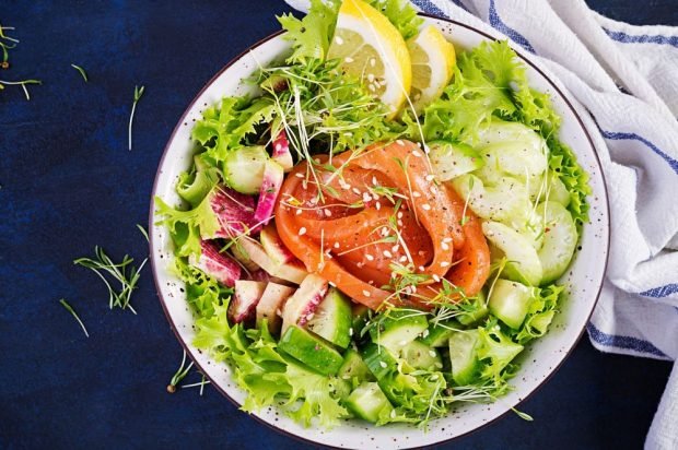 Red fish salad, celery and watermelon radish