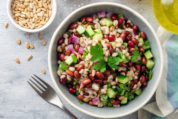 Salad with barley