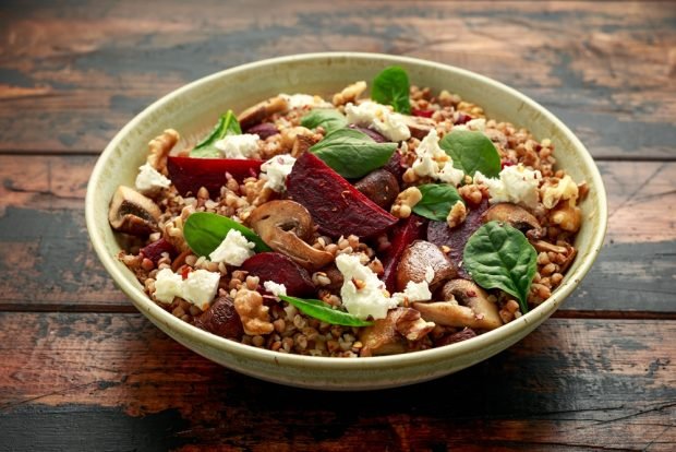 Salad with buckwheat, beets and mushrooms