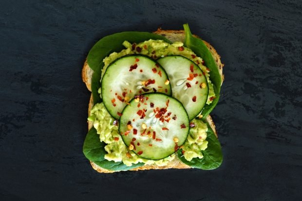 Squam with guacamole and cucumbers