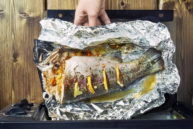 Stuffed trout in foil