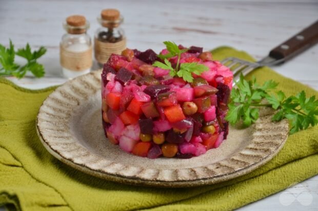 Unusual vinaigrette with fried onions